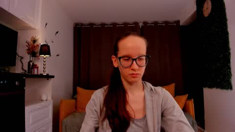 Snapshot of lynettebails chatting on 18, 2, 2025 Sara online show from 18, 2, 2025