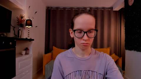 Snapshot of lynettebails chatting on 21, 2, 2025 Sara online show from 21, 2, 2025