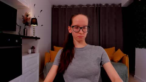 Snapshot of lynettebails chatting on 23, 2, 2025 Sara online show from 23, 2, 2025