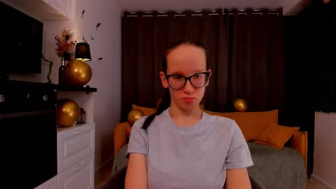 Snapshot of lynettebails chatting on 24, 2, 2025 Sara online show from 24, 2, 2025