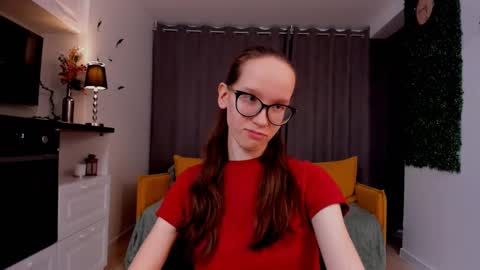 Snapshot of lynettebails chatting on 26, 2, 2025 Sara online show from 26, 2, 2025