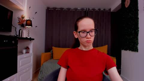 Snapshot of lynettebails chatting on 26, 2, 2025 Sara online show from 26, 2, 2025