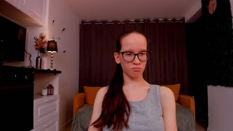 Snapshot of lynettebails chatting on 27, 2, 2025 Sara online show from 27, 2, 2025