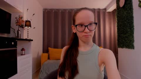 Snapshot of lynettebails chatting on 2, 3, 2025 Sara online show from 2, 3, 2025