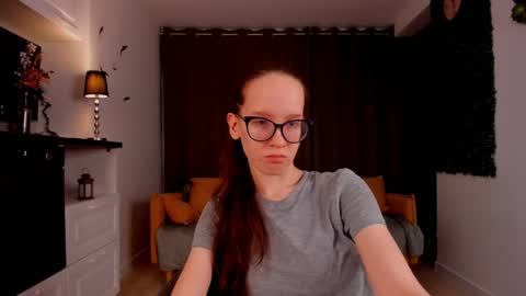 Snapshot of lynettebails chatting on 8, 3, 2025 Sara online show from 8, 3, 2025