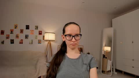 Snapshot of lynettebails chatting on 10, 3, 2025 Sara online show from 10, 3, 2025