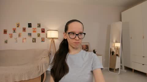 Snapshot of lynettebails chatting on 12, 3, 2025 Sara online show from 12, 3, 2025