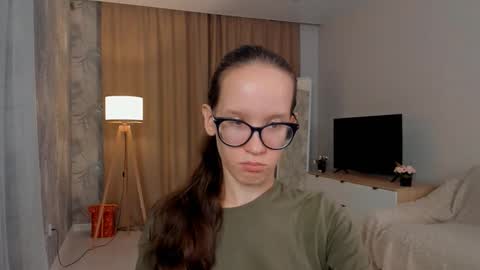 Snapshot of lynettebails chatting on 9, 9, 2025 Sara online show from 9, 9, 2025