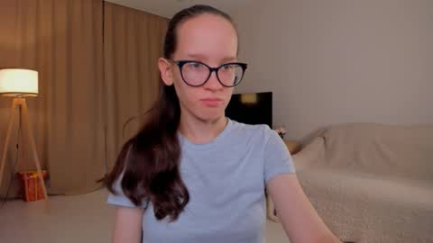 Snapshot of lynettebails chatting on 4, 10, 2025 Sara online show from 4, 10, 2025