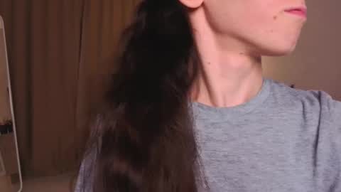 Snapshot of lynettebails chatting on 2, 12, 2025 Sara online show from 2, 12, 2025