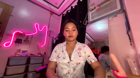 I am Lyn- DONT FORGET TO FOLLOW ME online show from 16, 10, 2025