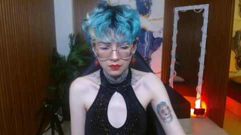 lyra_tay online show from 10, 5, 2026