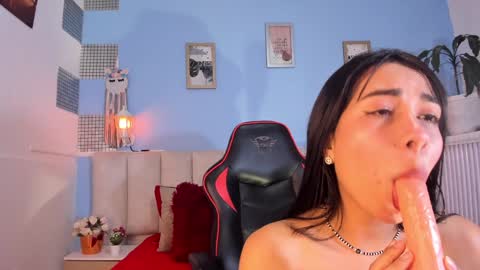 Lizzy smith  online show from 4, 12, 2024