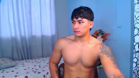 Snapshot of m1chaelx_ chatting on 29, 10, 2025 MICHAEL online show from 29, 10, 2025