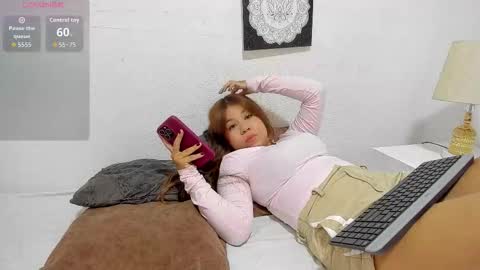 Snapshot of m1lk_choc chatting on 30, 11, 2025 Mila online show from 30, 11, 2025