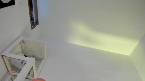 Snapshot of m1lk_choc chatting on 13, 12, 2025 Mila online show from 13, 12, 2025