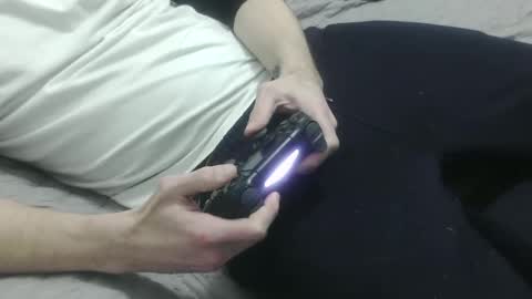 m4dh4tter24 online show from 26, 1, 2025