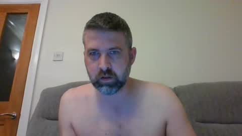 Snapshot of m5572 chatting on 10, 6, 2026 Mathew online show from 10, 6, 2026