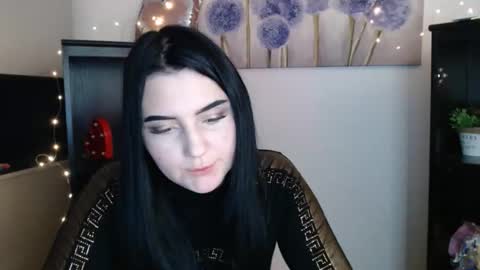 m_i_k_i_ online show from 5, 2, 2026