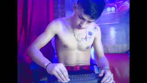 Snapshot of maaster420 chatting on 4, 12, 2024 itgram pezlo josue online show from 4, 12, 2024