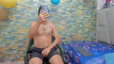 Snapshot of maaster420 chatting on 11, 1, 2025 itgram pezlo josue online show from 11, 1, 2025