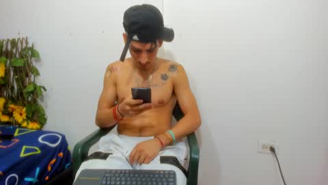 Snapshot of maaster420 chatting on 23, 1, 2025 itgram pezlo josue online show from 23, 1, 2025