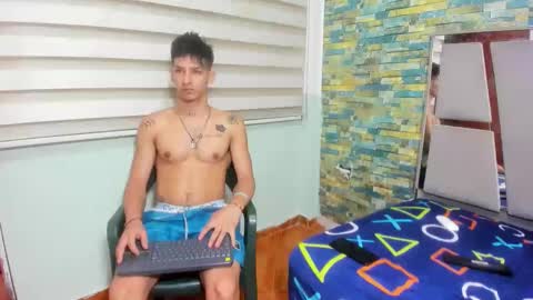 Snapshot of maaster420 chatting on 1, 2, 2025 itgram pezlo josue online show from 1, 2, 2025