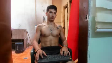 Snapshot of maaster420 chatting on 6, 2, 2025 itgram pezlo josue online show from 6, 2, 2025