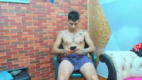 Snapshot of maaster420 chatting on 17, 2, 2025 itgram pezlo josue online show from 17, 2, 2025