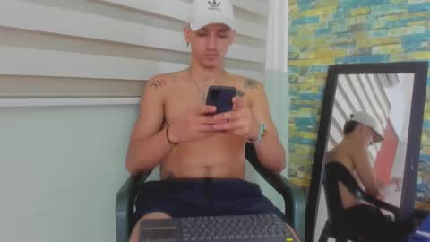 Snapshot of maaster420 chatting on 21, 2, 2025 itgram pezlo josue online show from 21, 2, 2025