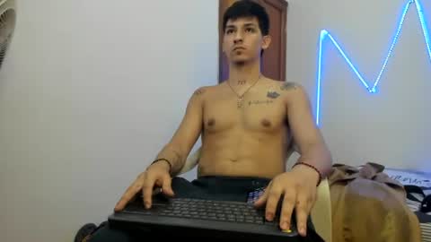 Snapshot of maaster420 chatting on 12, 11, 2025 itgram pezlo josue online show from 12, 11, 2025