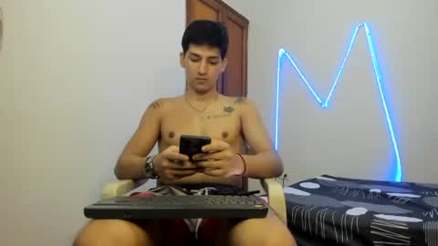 Snapshot of maaster420 chatting on 16, 11, 2025 itgram pezlo josue online show from 16, 11, 2025