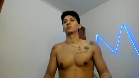 Snapshot of maaster420 chatting on 17, 11, 2025 itgram pezlo josue online show from 17, 11, 2025
