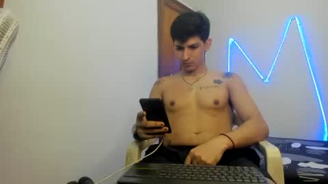 Snapshot of maaster420 chatting on 17, 11, 2025 itgram pezlo josue online show from 17, 11, 2025