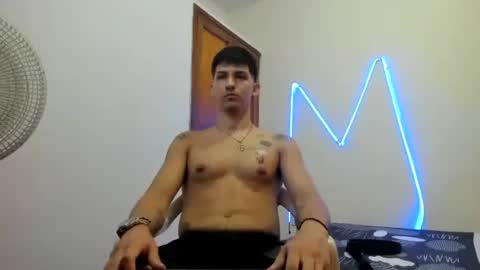 Snapshot of maaster420 chatting on 20, 11, 2025 itgram pezlo josue online show from 20, 11, 2025