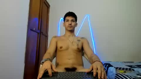 Snapshot of maaster420 chatting on 29, 11, 2025 itgram pezlo josue online show from 29, 11, 2025
