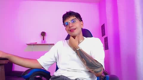 Max online show from 15, 4, 2026