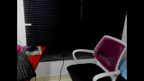 mabel_01 online show from 13, 11, 2025