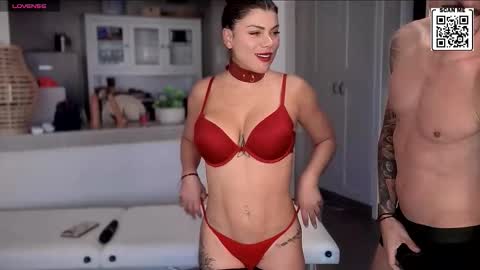 Snapshot of maca_hugo chatting on 11, 11, 2025 Maca Hugo online show from 11, 11, 2025