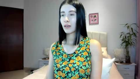 Snapshot of macarena_vallejo_ chatting on 24, 6, 2026 Macarena online show from 24, 6, 2026