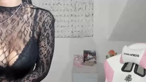 Snapshot of macdelice chatting on 8, 3, 2025 Mac Delice online show from 8, 3, 2025