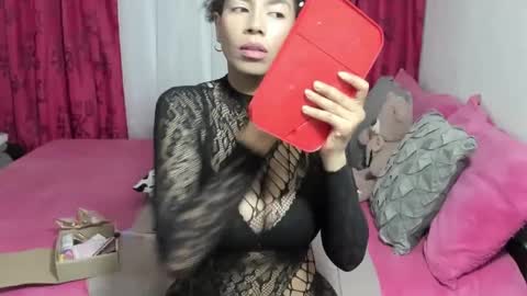 Snapshot of macdelice chatting on 22, 9, 2025 Mac Delice online show from 22, 9, 2025