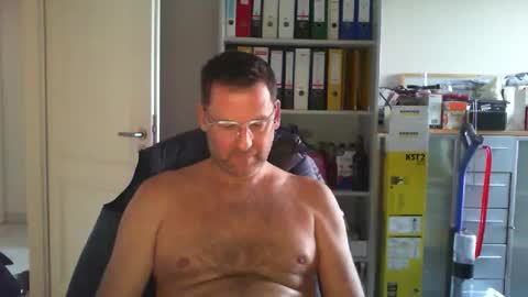 macfly67 online show from 1, 4, 2026