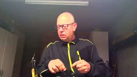 Snapshot of machinegun3dx chatting on 25, 11, 2025 Andy online show from 25, 11, 2025