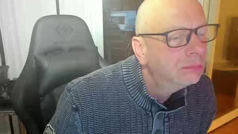 Snapshot of machinegun3dx chatting on 27, 11, 2025 Andy online show from 27, 11, 2025