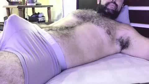 Snapshot of machoathome chatting on 5, 3, 2025 machoathome online show from 5, 3, 2025