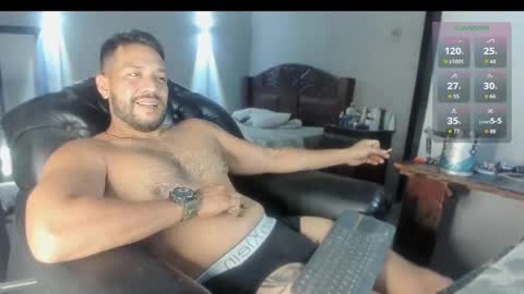 Snapshot of machohandsome chatting on 8, 11, 2025 Javier papichulo master how do you want online show from 8, 11, 2025