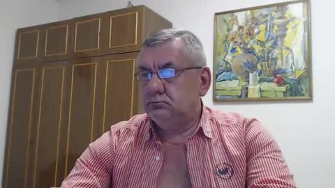 Macho online show from 1, 2, 2025