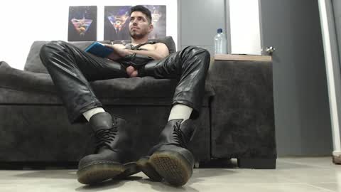 instagram mackdanielsx online show from 9, 4, 2026