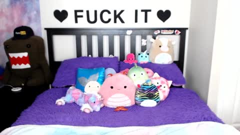 Snapshot of mackenziewolfe chatting on 18, 1, 2025 Mackenzie Wolfe online show from 18, 1, 2025